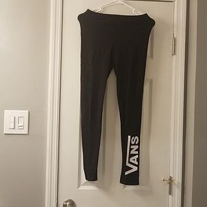 Black Vans leggings